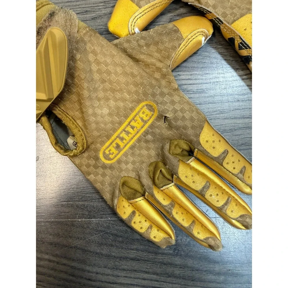 Battle Football Receiver Gloves Metallic Gold Black SFIA Certified Kids